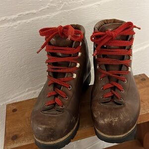 ITALIAN Hiking Boots Vintage Alpine Mountain Boots Brown Italy Sz8.5